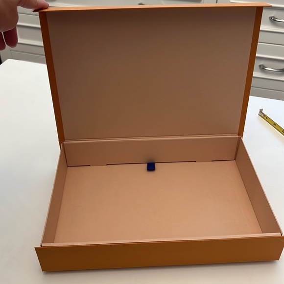 LOUIS VUITTON BOX - Picture 3 of 9